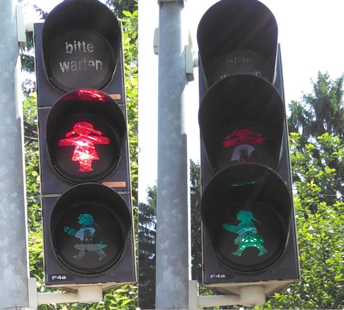 Foto das das rote und das grüne Ampelmädchen zeigt