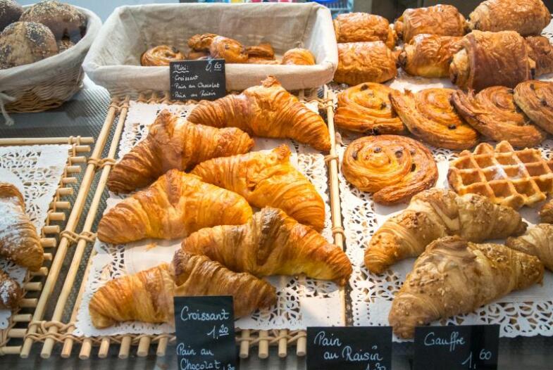 Croissants und weitere französische Süßspeisen