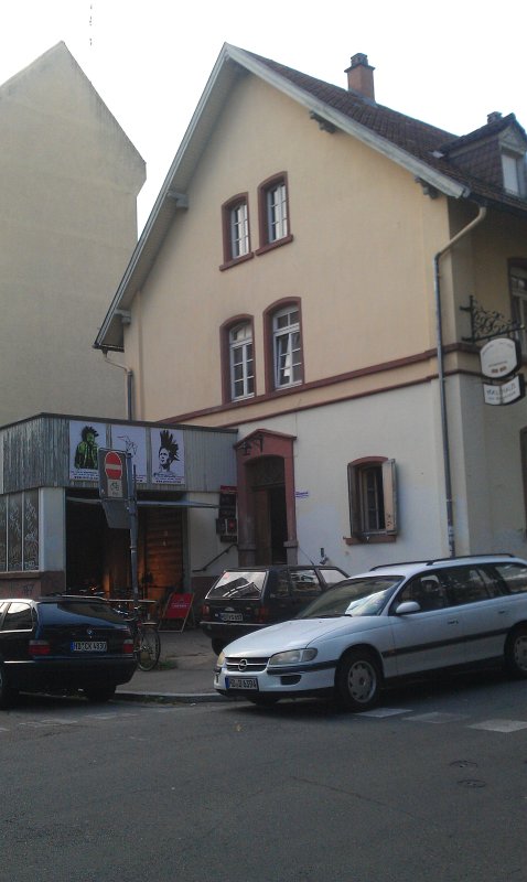 Das Haus in der Seitenansicht, Bergstraße 11
